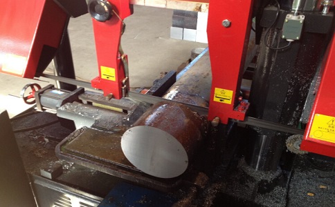 夹江卧式带锯床加工时出现明显振荡如何排查？