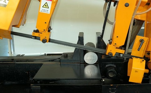 夹江数控带锯床自动送料精度会出现偏差吗？